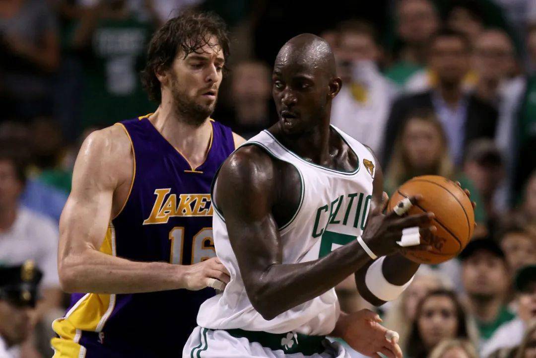 表情虽平静 表情虽平静