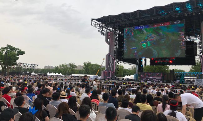 对决变得更 对决变得更